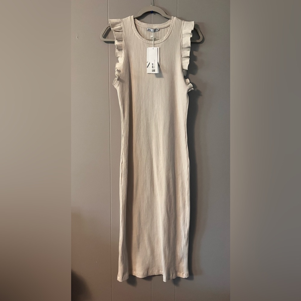 ZARA Ribbed Flutter Sleeve Dress